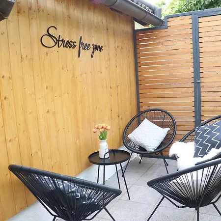 Lusht'n Apartma *