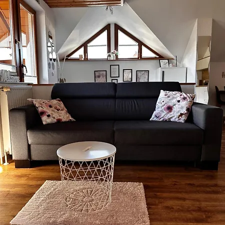 Lusht'n Apartma