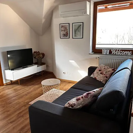 Lusht'n Apartma *