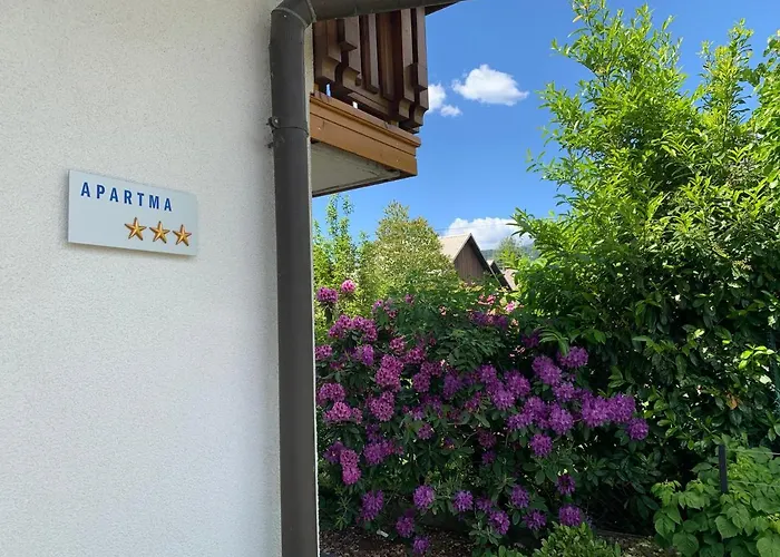 Appartement Lusht'n Apartma Zirovnica