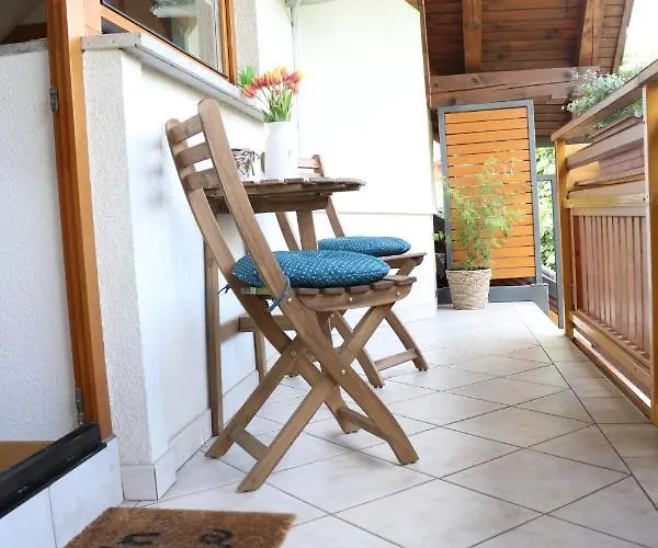 Lusht'n Apartma Zirovnica